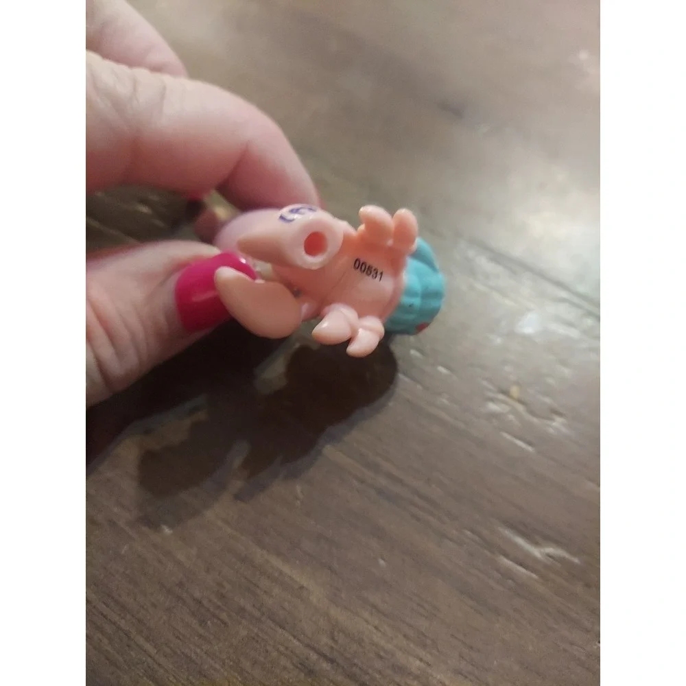Littlest‎ Pet Shop LPS #1403 Hermit Crab Pink With Blue Eyes Preowned